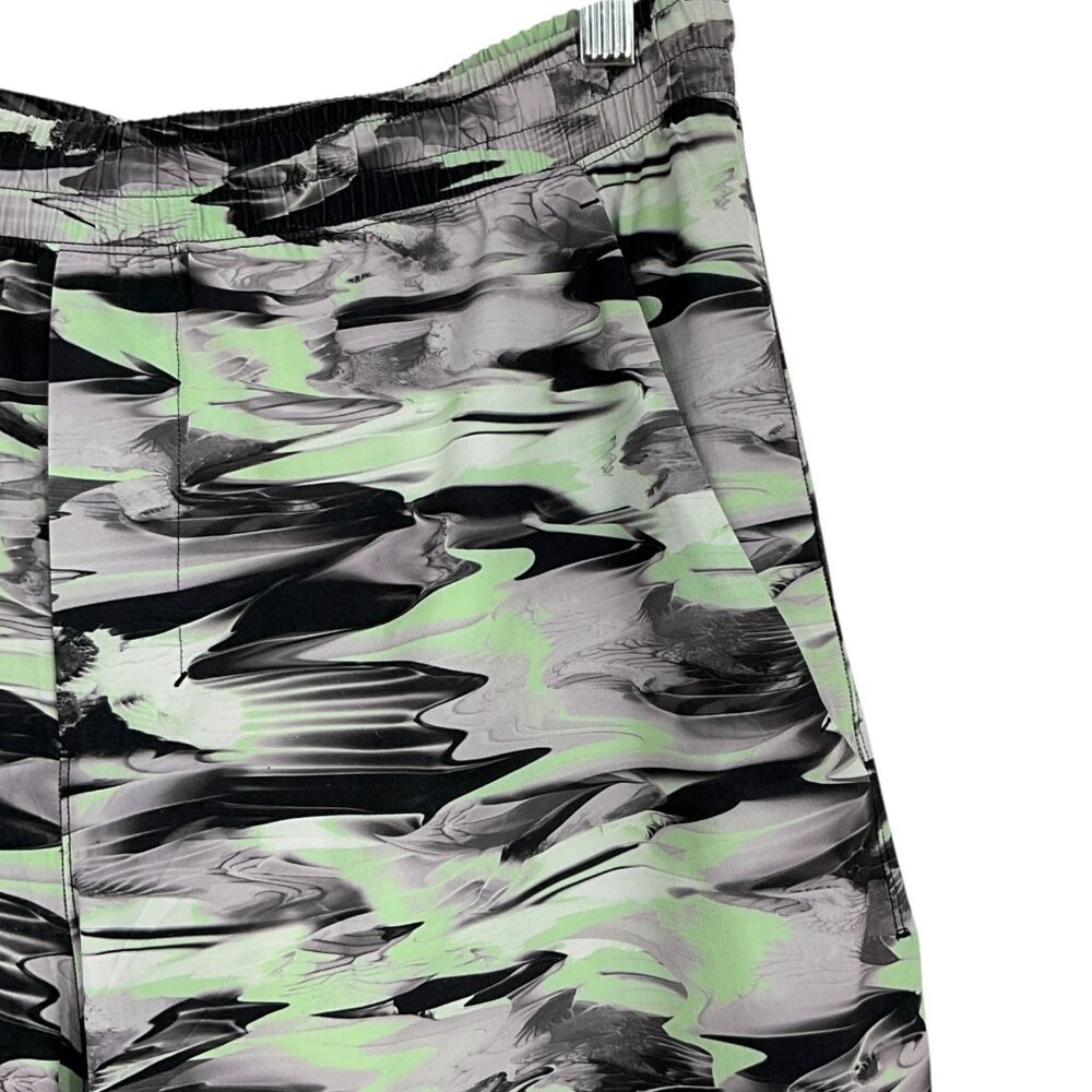 Lululemon Pace Breaker Linerless Shorts 7" Paint Glide Multi Size XL Men's - Picture 2 of 7
